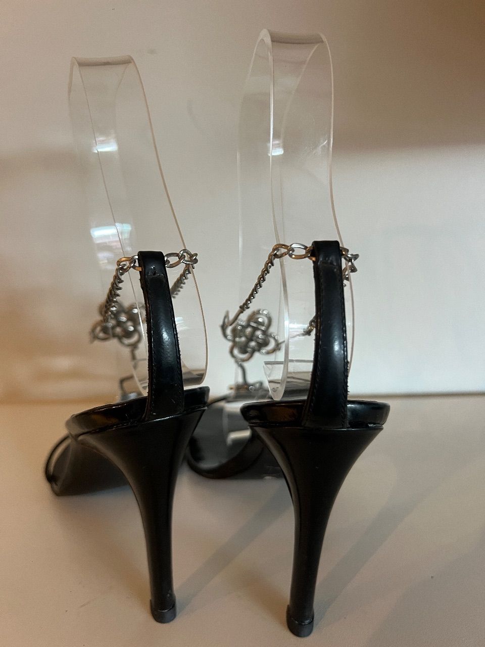 Sandália preta com detalhes em metal 38 — foto 3
