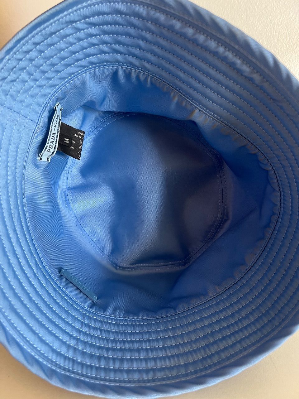 Bucket de nylon azul M chapéu — foto 4