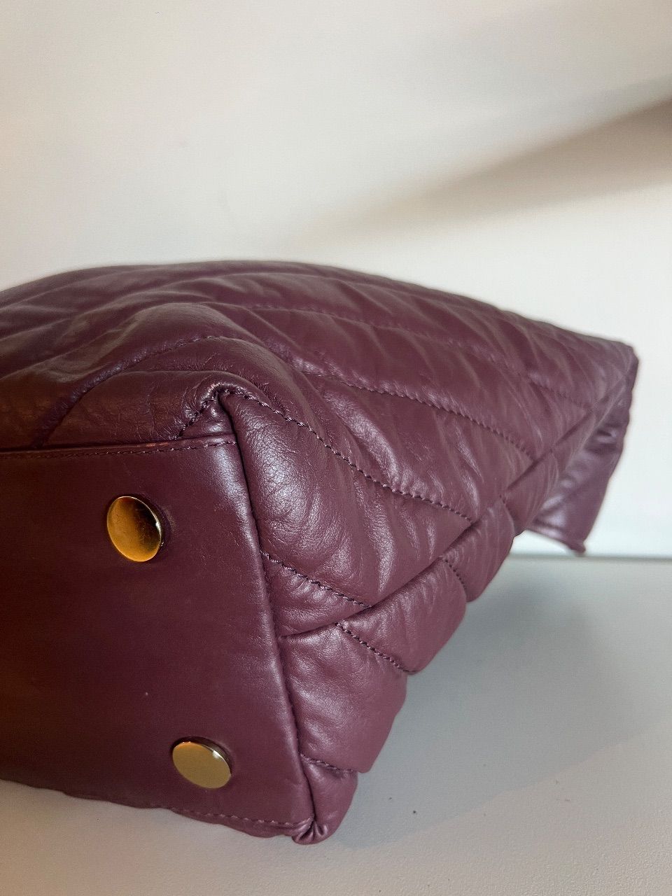 Bolsa grande de couro vinho matelassê — foto 4