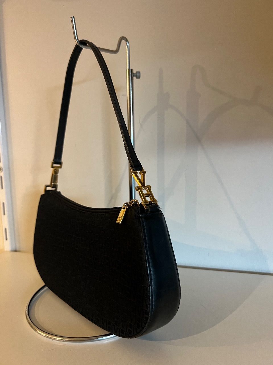Bolsa baguete tecido monograma preto — foto 2