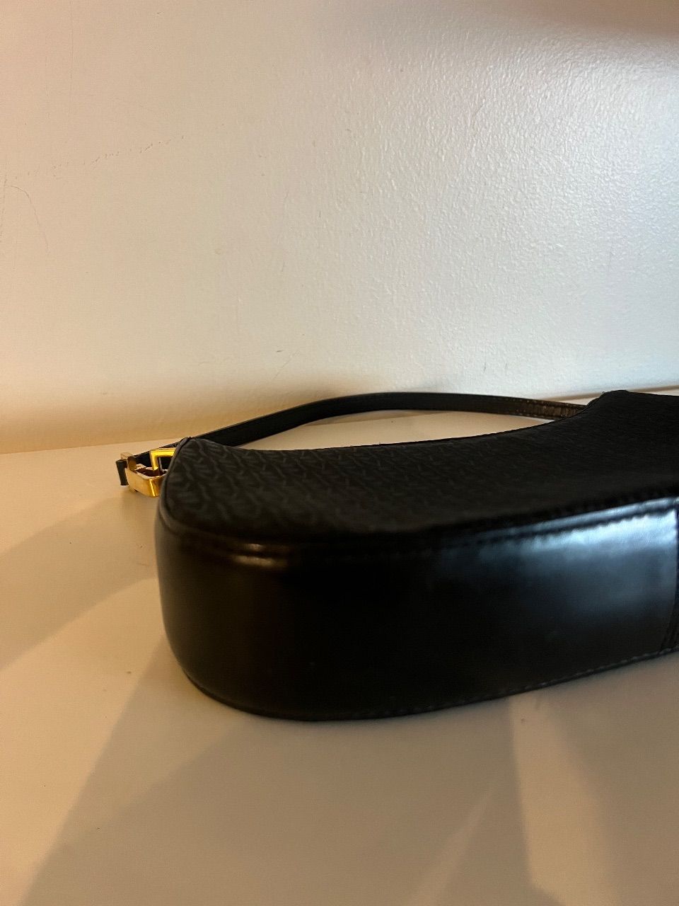 Bolsa baguete tecido monograma preto — foto 5