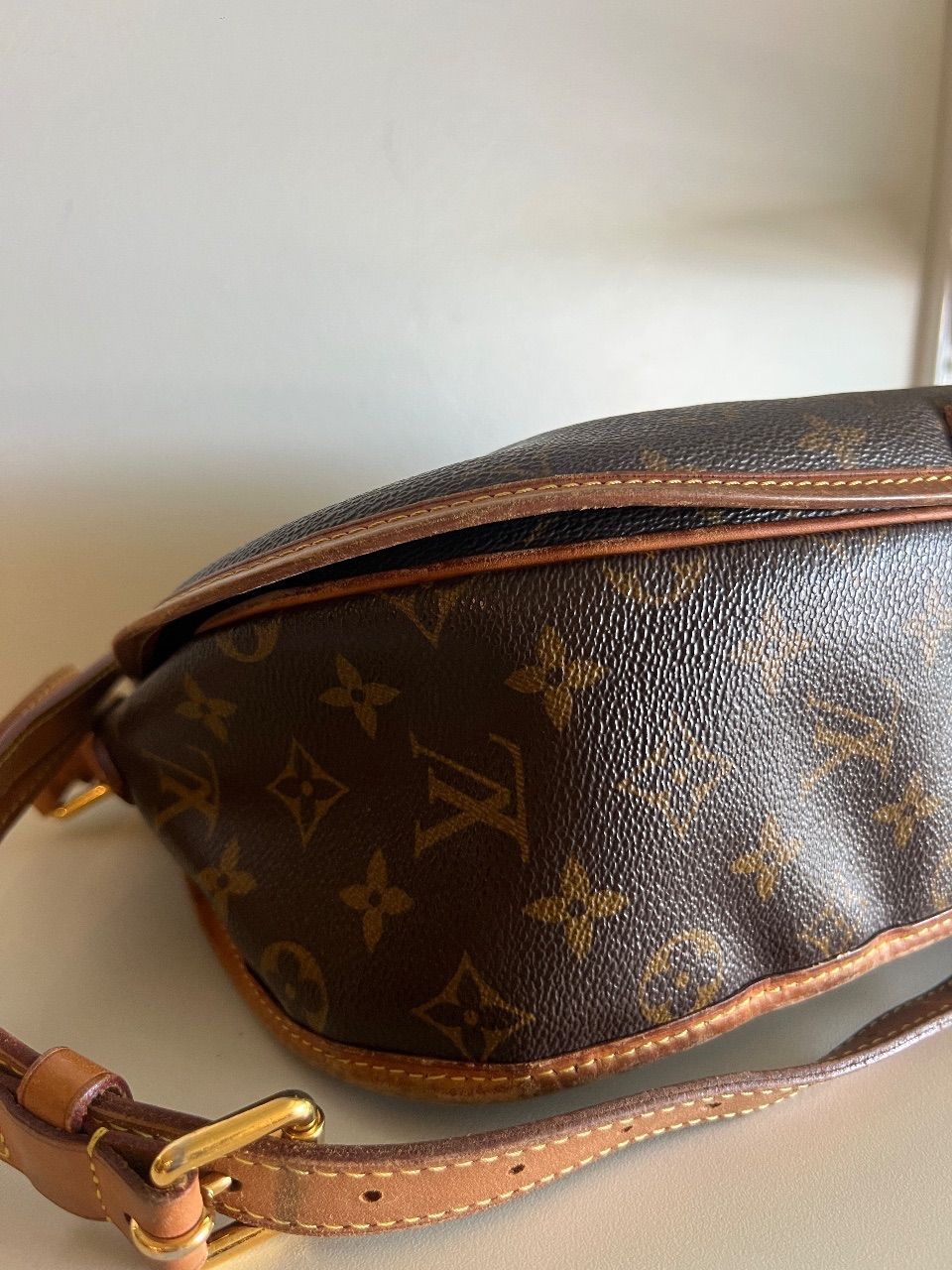 Bolsa Menilmontant monograma crossbody — foto 7