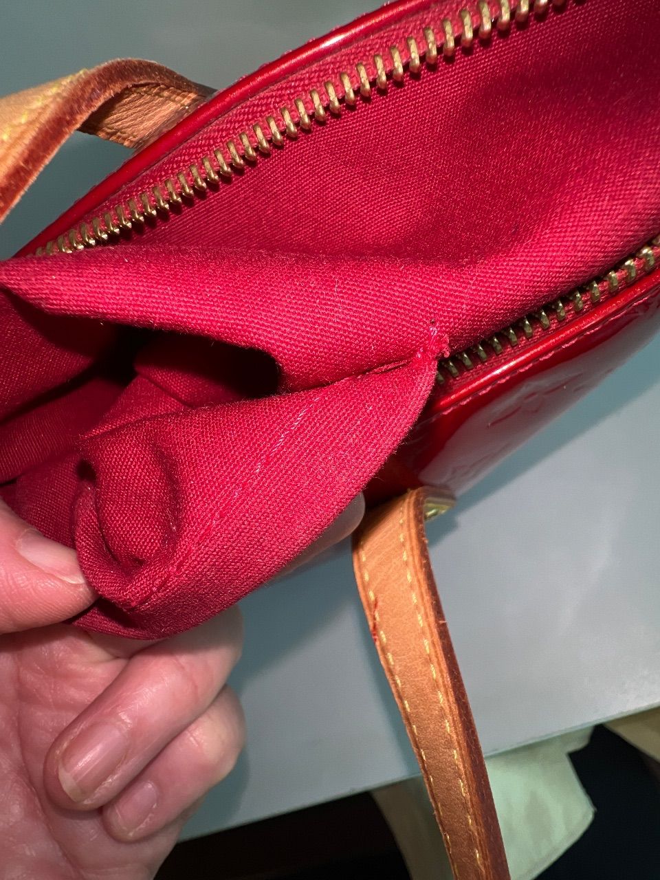 Bolsa Bellevue verniz vermelho — foto 10