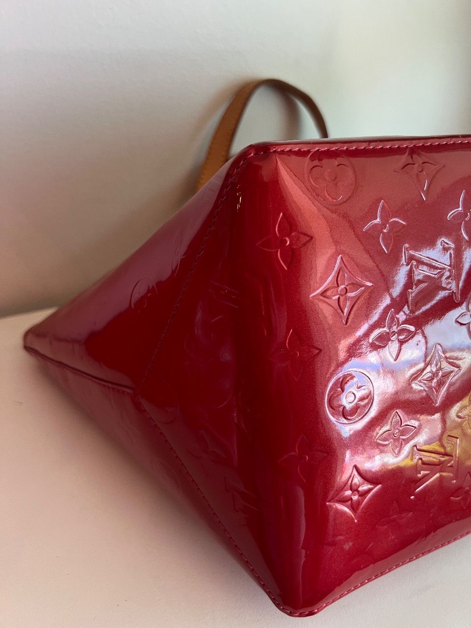 Bolsa Bellevue verniz vermelho — foto 6