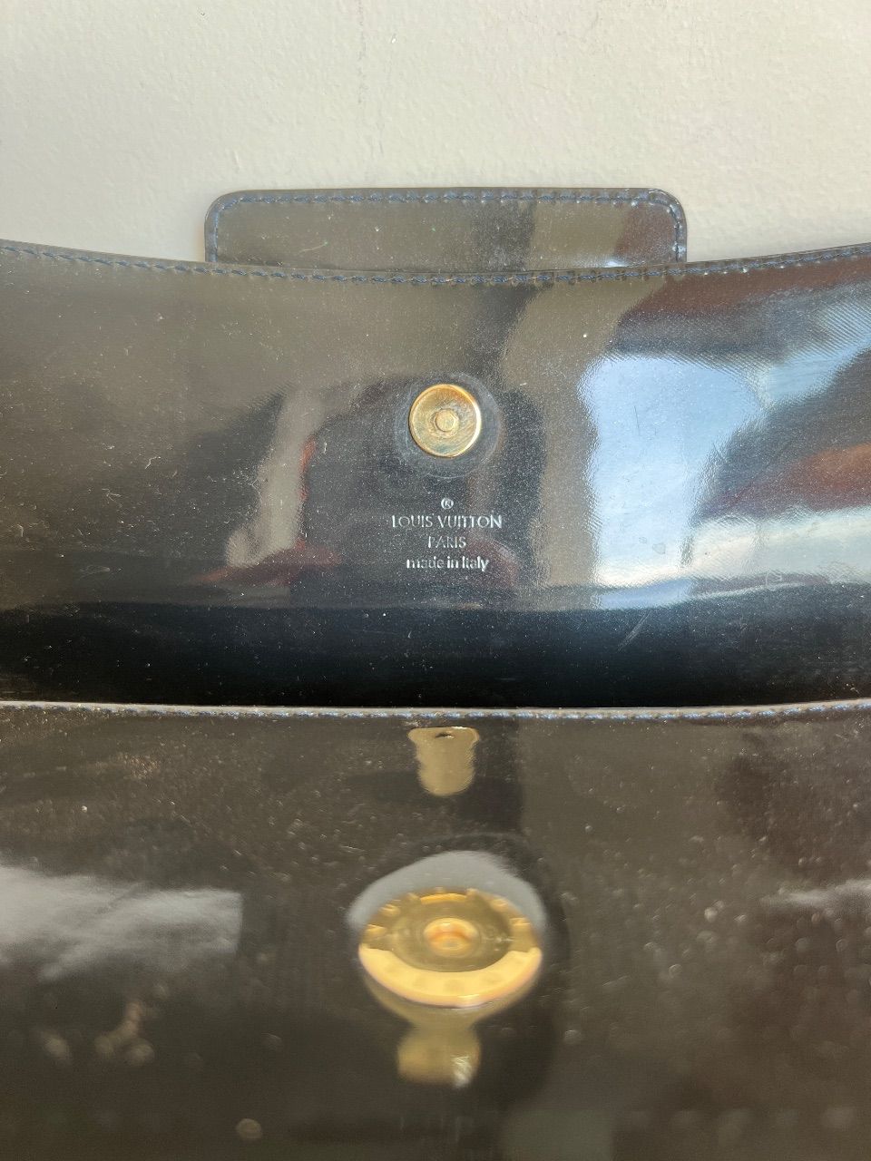 Bolsa clutch Sobe verniz preta — foto 8