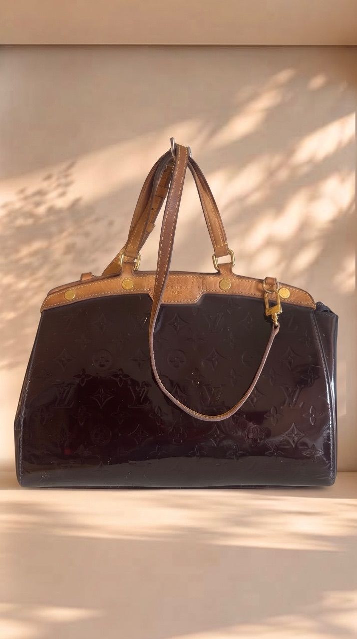 Bolsa Brea verniz amarante café — foto 1