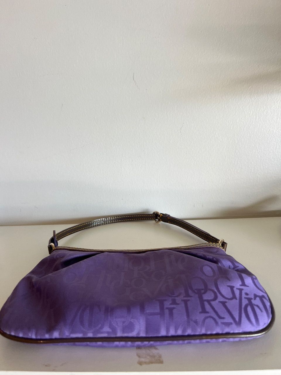 Bolsa baguete tecido monograma roxo — foto 5