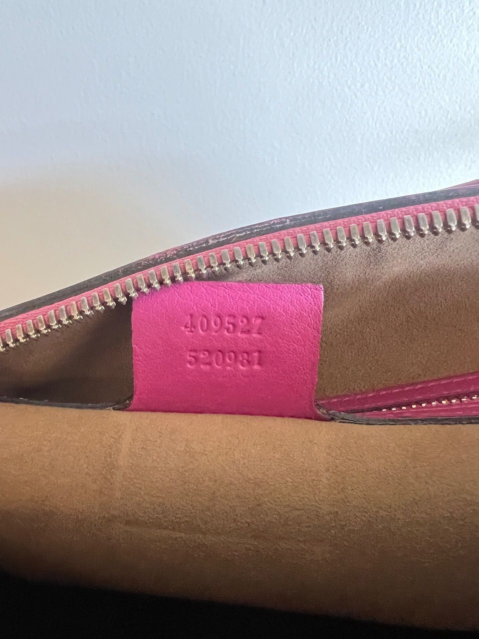 Bolsa boston GG Supreme pink e vermelha com alça longa — foto 8