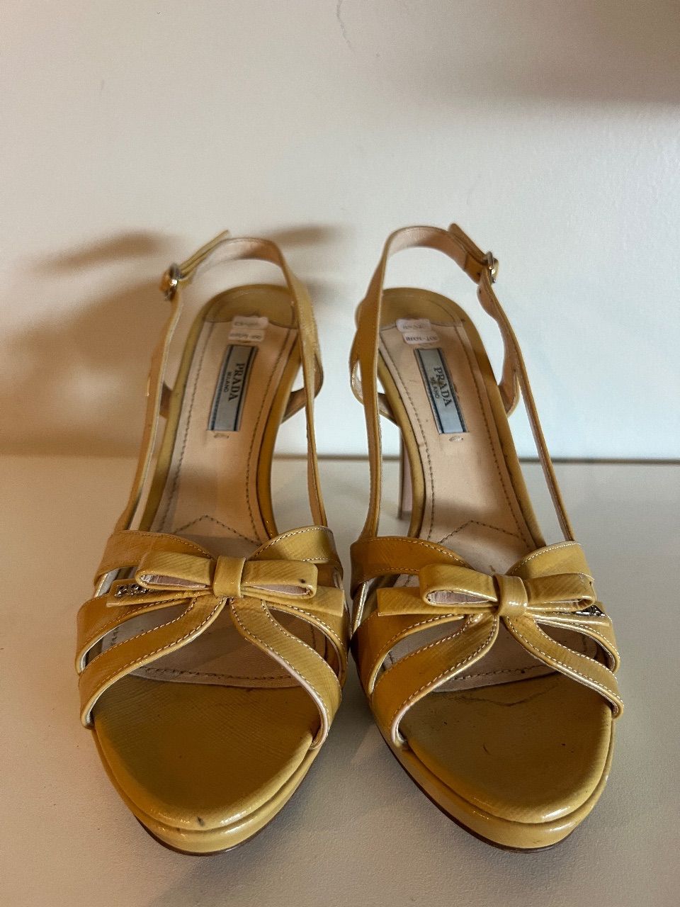 Sandália plataforma de verniz creme 37BR — foto 2