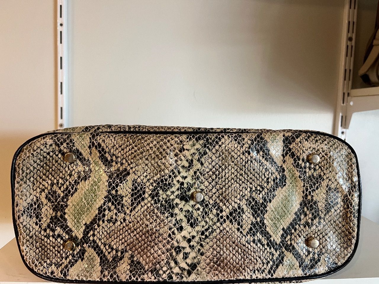 Bolsa doctor bag píton com verniz preto — foto 3