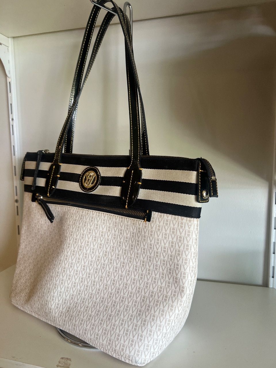 Bolsa tote canvas monograma branco com listras pretas — foto 2