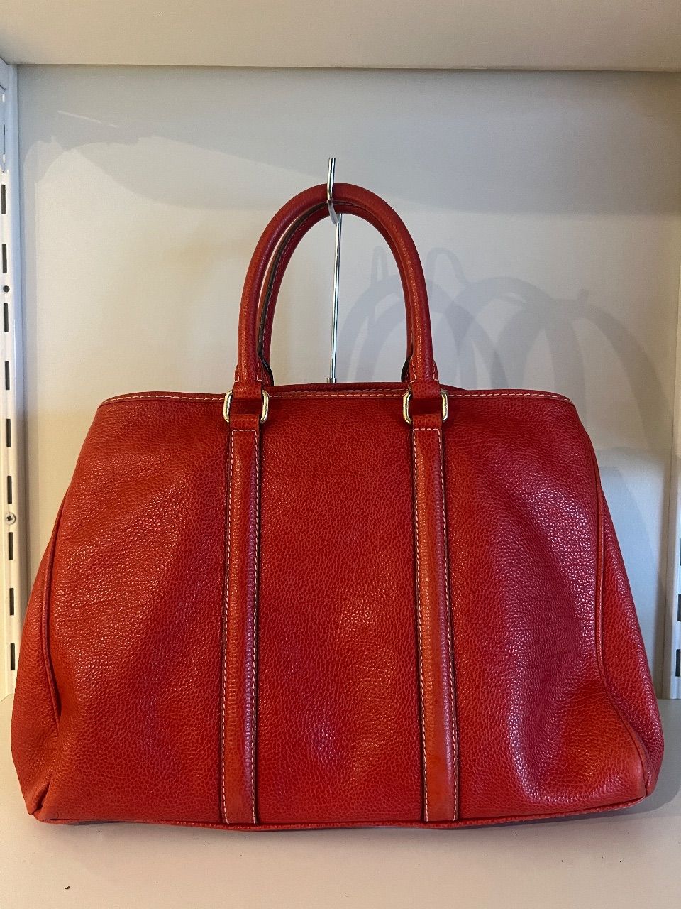 Bolsa tote Insignia couro vermelho com cadeado — foto 4