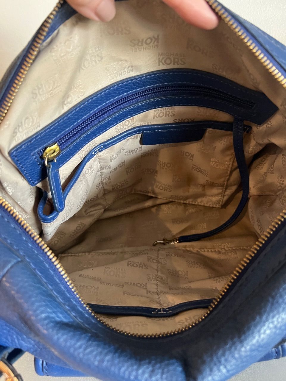 Bolsa Fulton satchel couro azul royal — foto 6