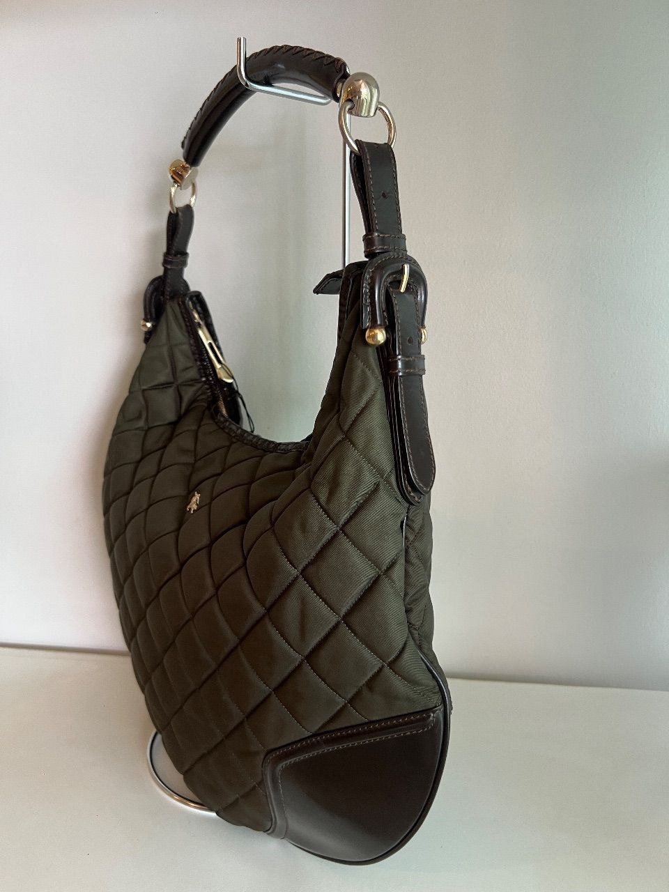 Bolsa hobo matelassê nylon verde musgo — foto 8