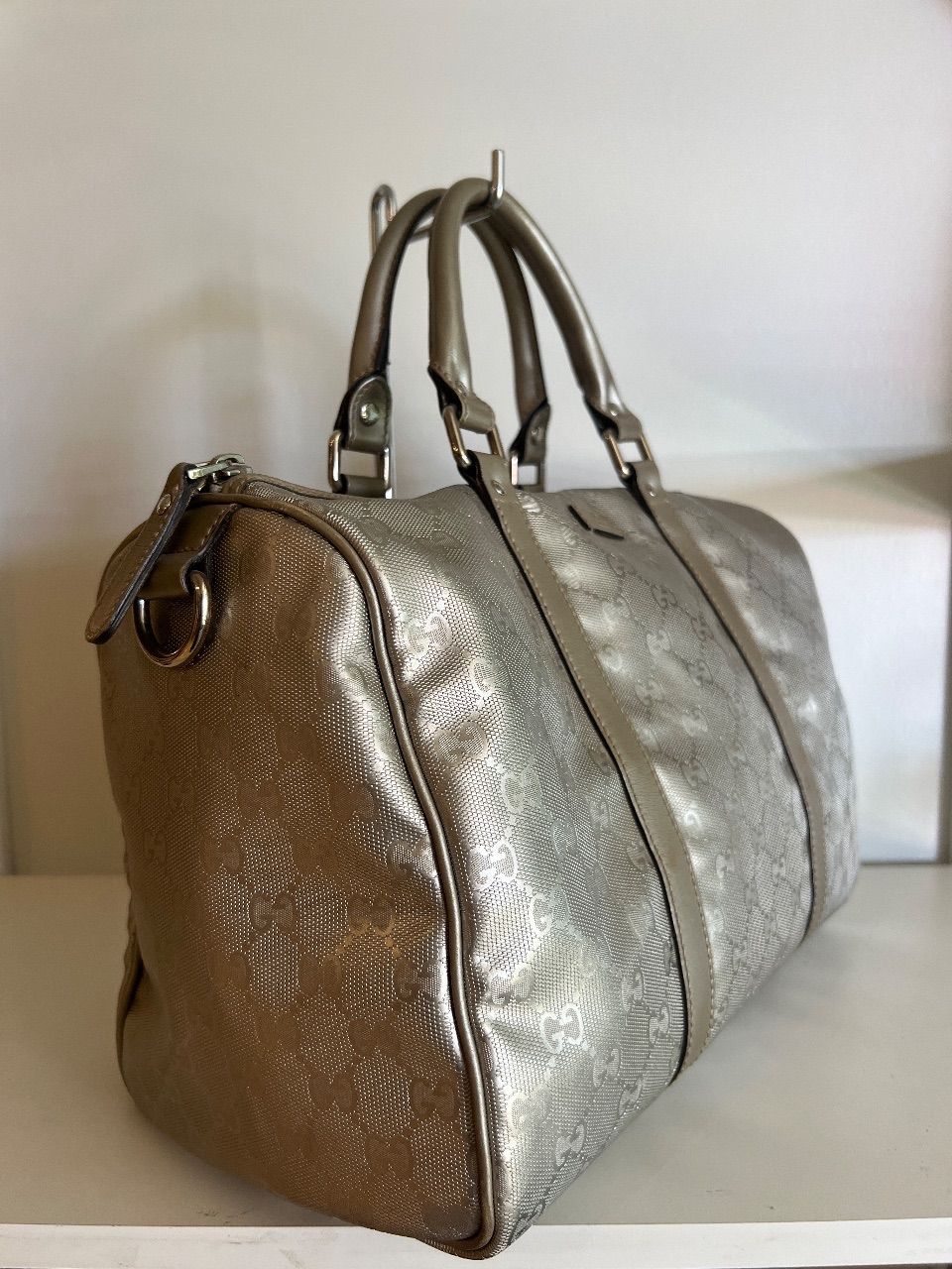 Bolsa boston GG imprimé metalizada prata — foto 2