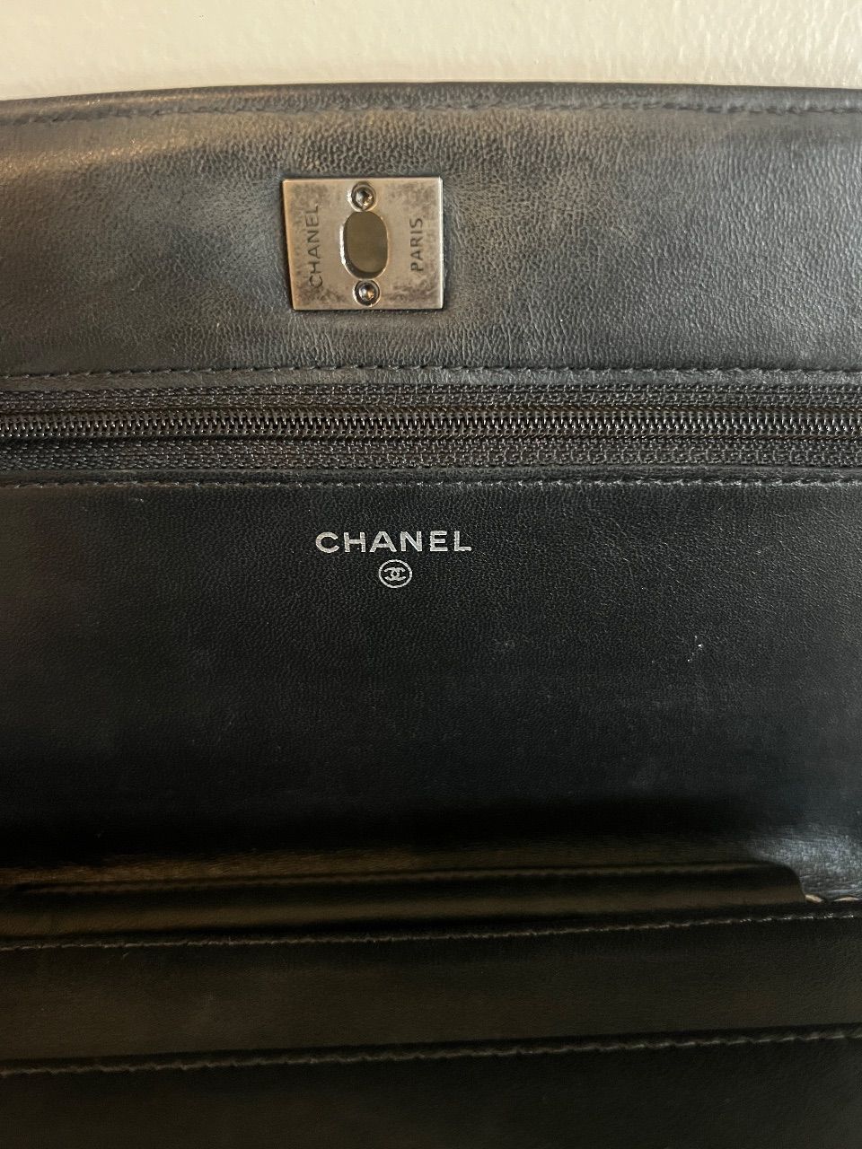 Bolsa wallet on Chain preta com tachas — foto 7