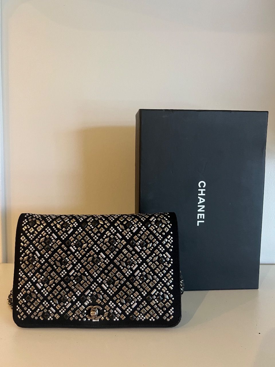 Bolsa wallet on Chain preta com tachas — foto 8