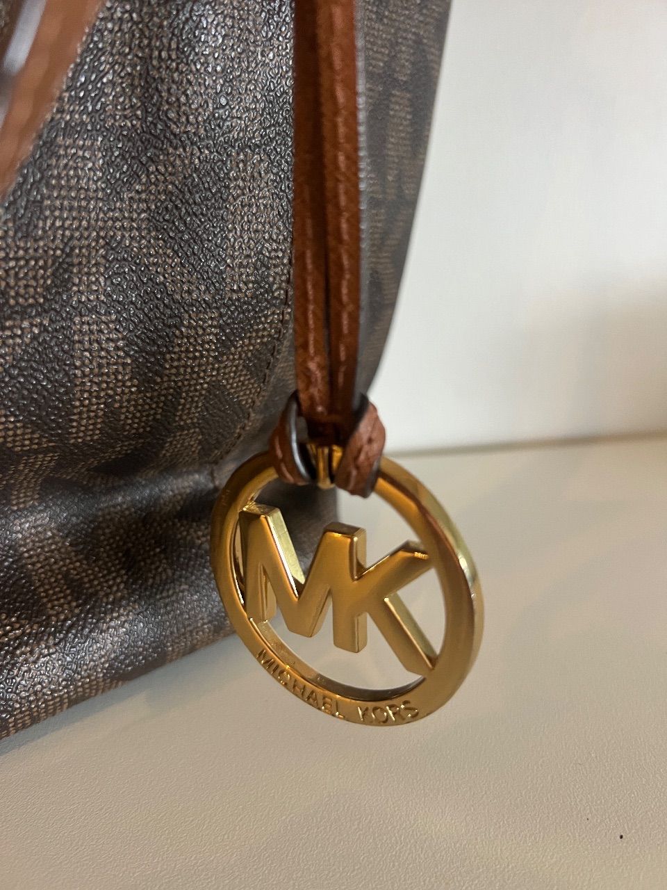 Bolsa Jet Set tote monograma marrom com alças de couro — foto 10
