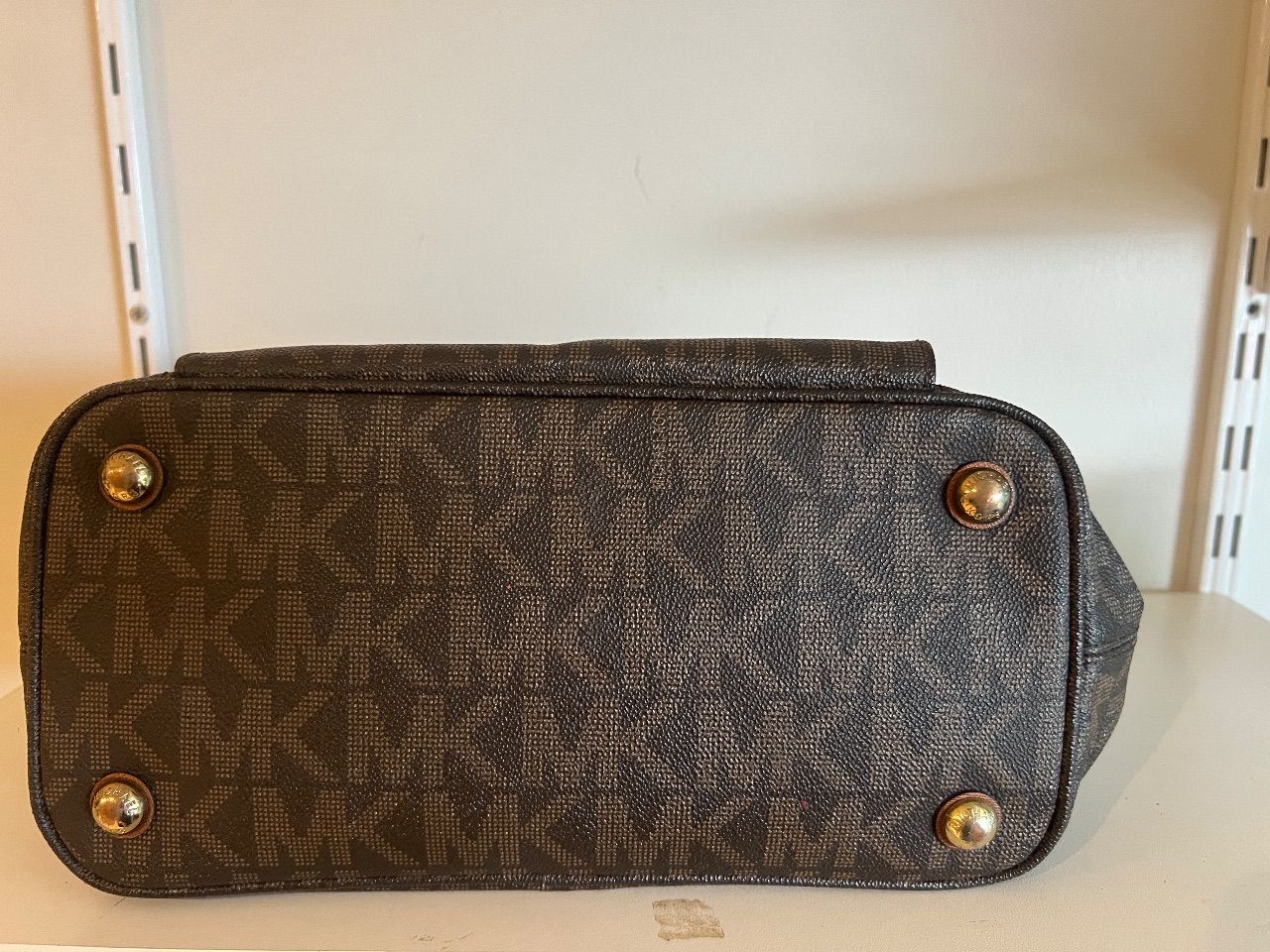 Bolsa Jet Set tote monograma marrom com alças de couro — foto 3