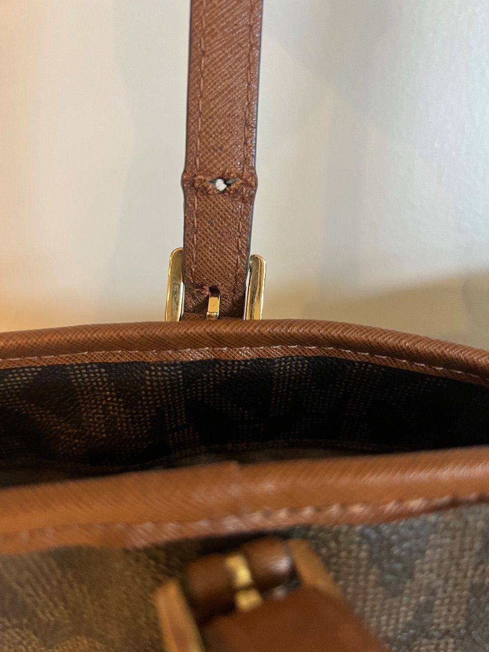 Bolsa Jet Set tote monograma marrom com alças de couro — foto 7