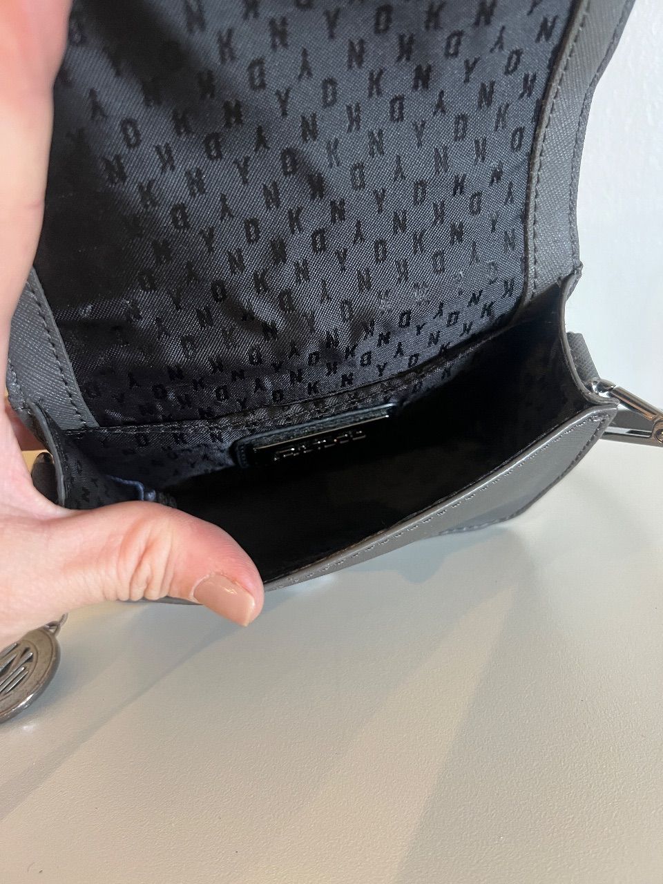 Bolsa mini tiracolo couro argila — foto 7
