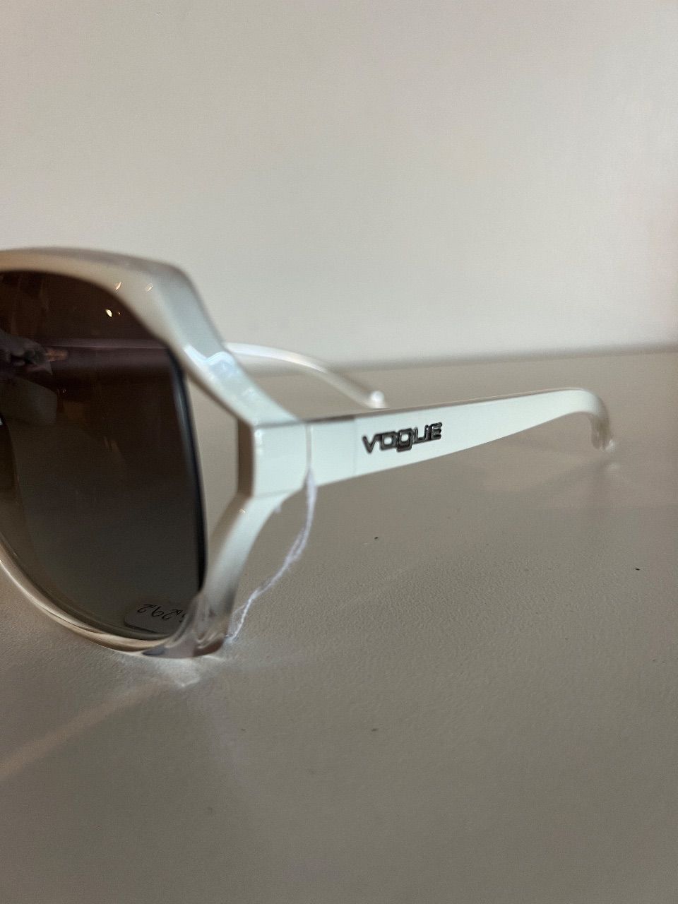 Óculos de sol acetato branco VO 2568-S — foto 2