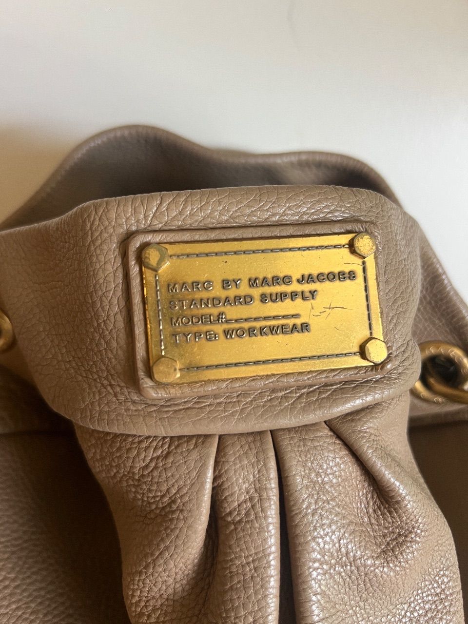 Bolsa hobo couro taupe — foto 8